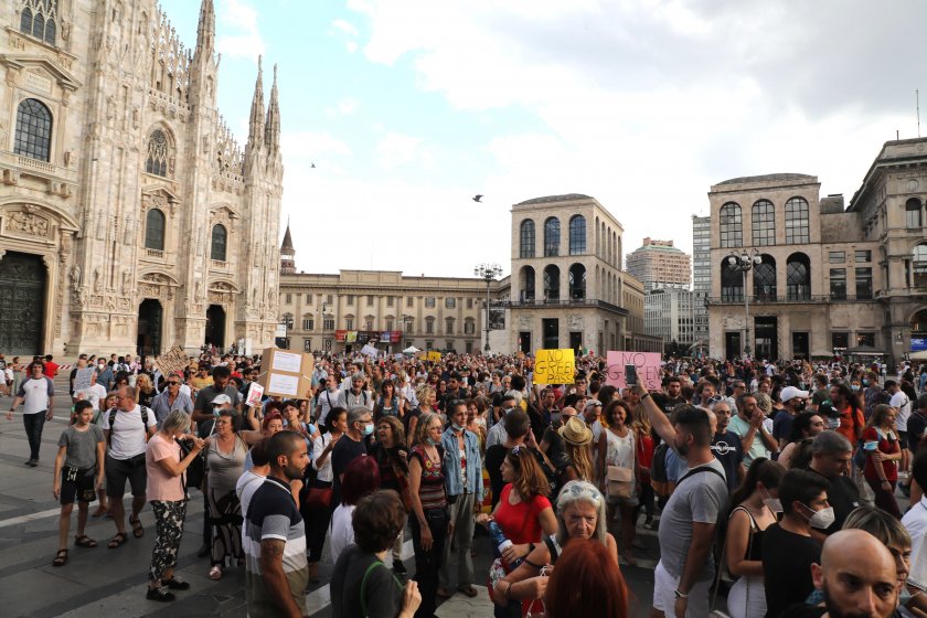 масови протести зеления пропуск италия