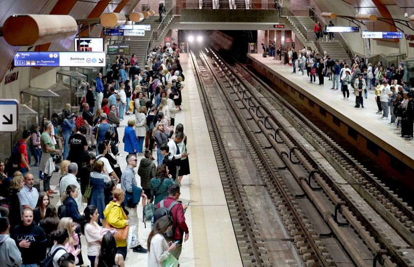 метрото задъхва остава софия без транспорт