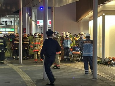 "Жокерът" вилнее в метрото на Токио - нападна пътници и запали вагон