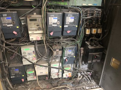 Малки общини се обединяват, за да могат да си плащат сметките за ток
