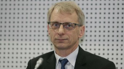 Министър Денков: Идеята е от 1. до 3. клас да учат до 15 юни, а от 4. до 6. клас да са до 30 юни