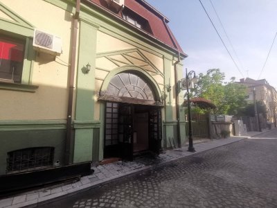 8 дни арест за Ламбе Алабаковски, който подпали културния ни център в Битоля