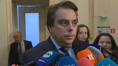 Асен Василев: Реакцията на президента е ненужна