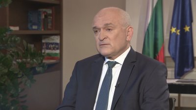 Главчев пред БНТ за ситуацията с външния министър и мотивите да избере Даниел Митов