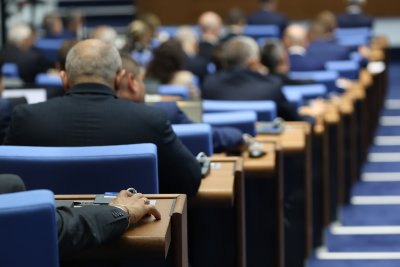 Ваканция от 17 до 31 август си гласуваха депутатите