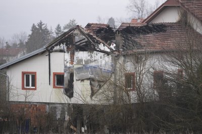 Осем души са загинали при пожар в дом за възрастни хора край Белград