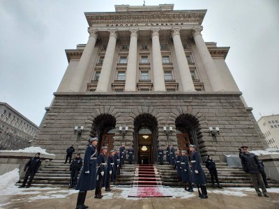 НА ЖИВО: Премиерът и ресорните министри ще бъдат изслушани в парламента за казуса с водите на река Арда