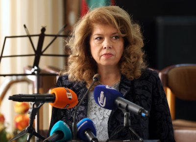 Йотова: Последните кроежи на Конституцията бяха продиктувани от всичко друго, но не и от интерес да се подобри