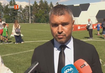 Валери Божинов: Клубовете да започнат да налагат български футболисти