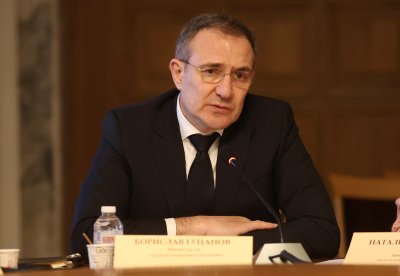 Борислав Гуцанов: Предвижда се повишение на обезщетението за втората година на майчинството