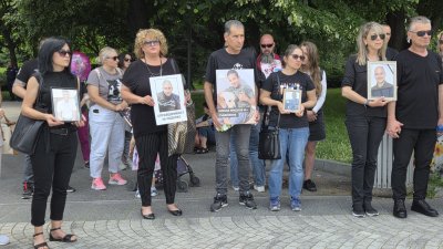 "Всеки ден е мъка": И Пловдив тъгува за своите "ангели, останали завинаги деца"