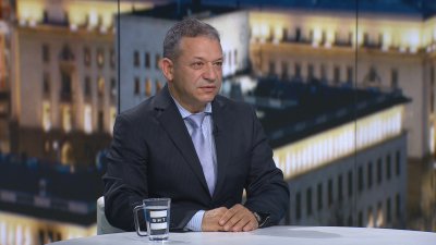 Димитър Гърдев: Политическата нестабилност и инфлацията са по-голяма заплаха от вота на недоверие