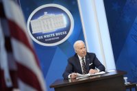 Байдън наложи санкции на Русия, Путин е готов за дипломация
