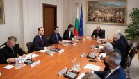 Радев и Петков след среща в президентството: Към момента няма пряка военна заплаха, но са необходими превантивни действия