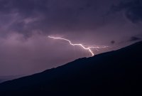 Поставят гръмоотводи по пътя за Гигинския манастир след като мълния уби семейство