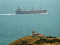 Заради проблем в самолета моряците от "Рожен" отново не успяха да се приберат у нас