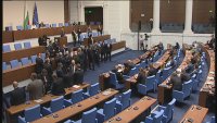 Депутатите прекратиха дерогацията за "Лукойл" и премахнаха таксата за руския газ