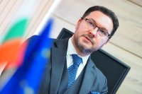 Даниел Митов: Култът към мутрите, чалгата и скъпите коли доведе до феномена "локалите"