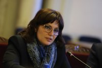 Бившият здравен министър Асена Сербезова осъди прокуратурата за 50 000 лева