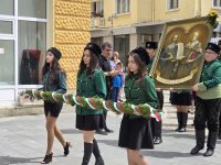 Пъстри шествия за 24 май в цялата страна (СНИМКИ)