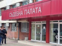 Вещи лица си направиха самоотвод по делото за катастрофата с участието на Лютви Местан, при която загина бебе