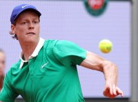 Внушителна победа за Яник Синер