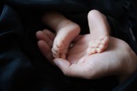 СДВР разследва смъртен случай с бебе родено в домашни условия