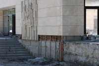 Ремонтът на театър "София" още се бави, общината може да изгуби милиони